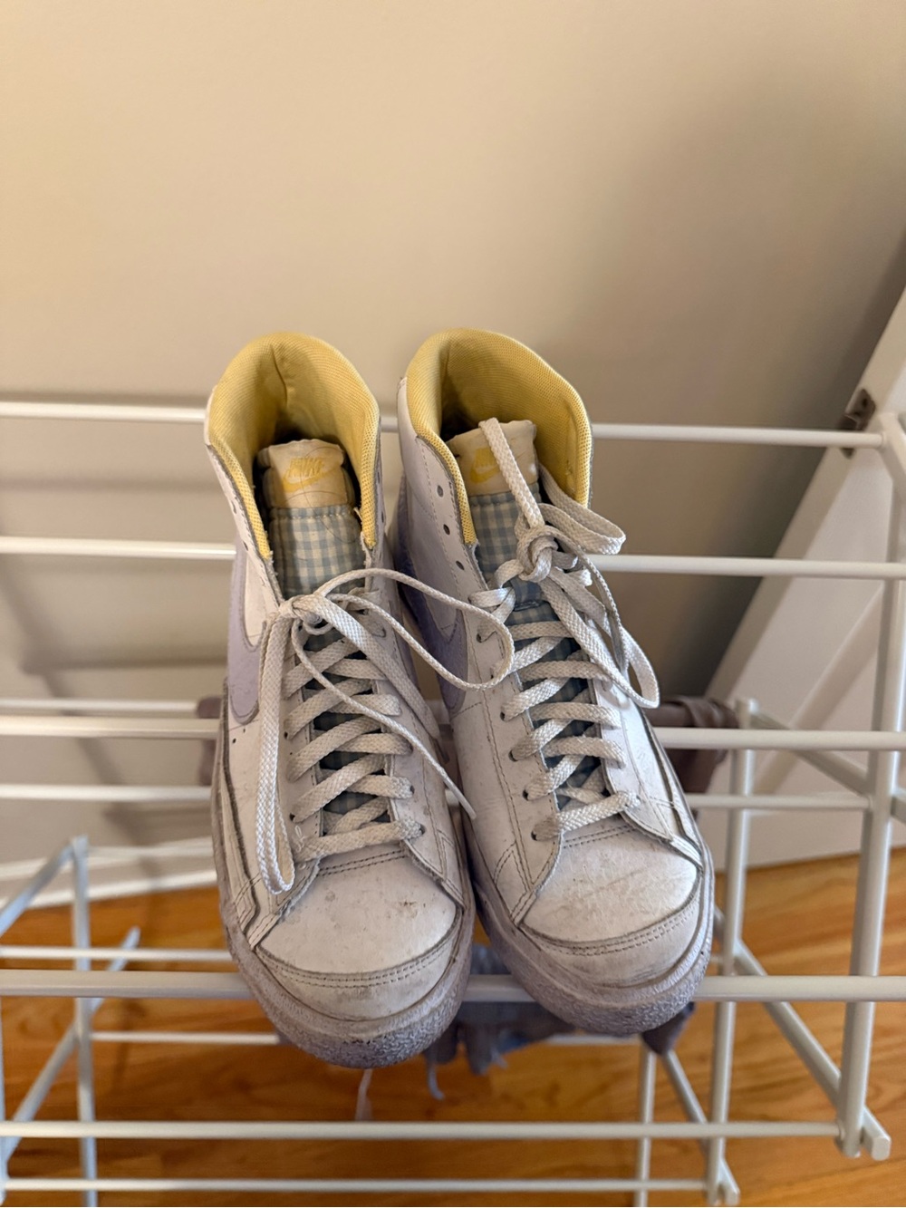 Women's High-Top Sneakers in Light Gray and Yellow - Casual Street Style